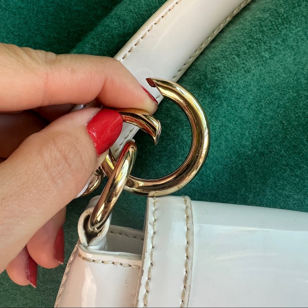 NWT Y2K White Patent Buckled Baguette Bag - Picture 6 of 11